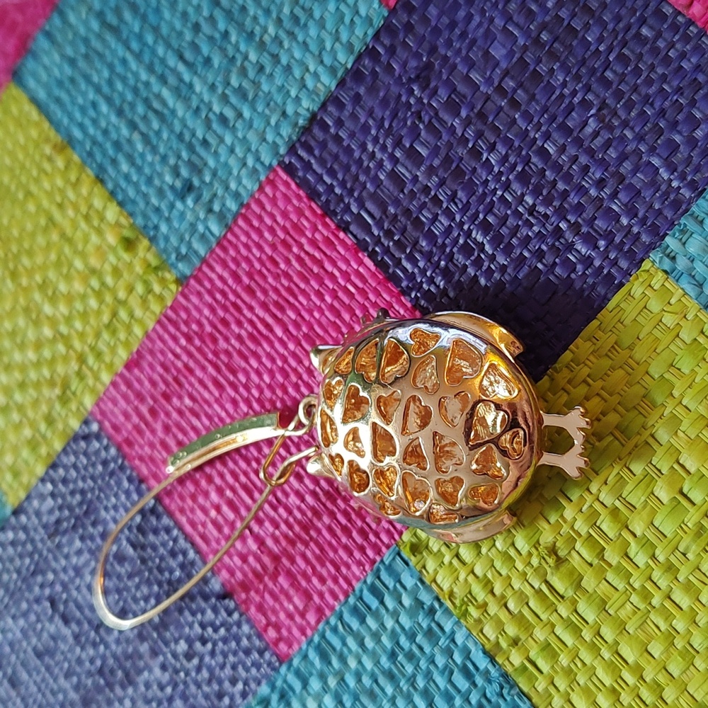 Betsy Johnson Single Owl Earring - Picture 2 of 5